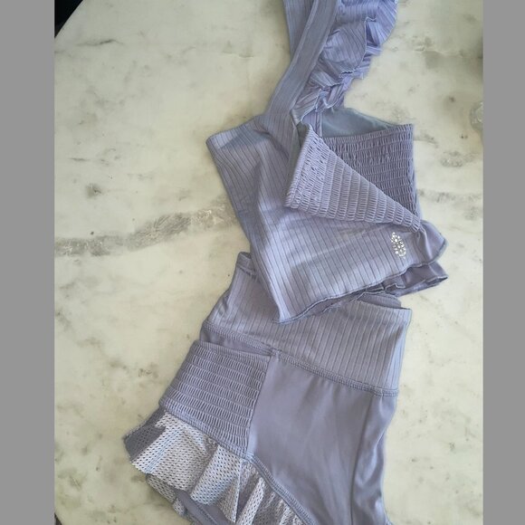 Free People Movement Periwinkle Ruffle Set Size M Like NEW! Barely Worn - Picture 2 of 6